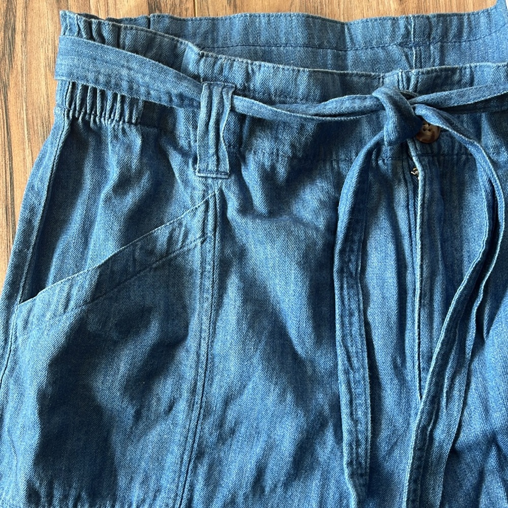 ON Shorts - Picture 2 of 4